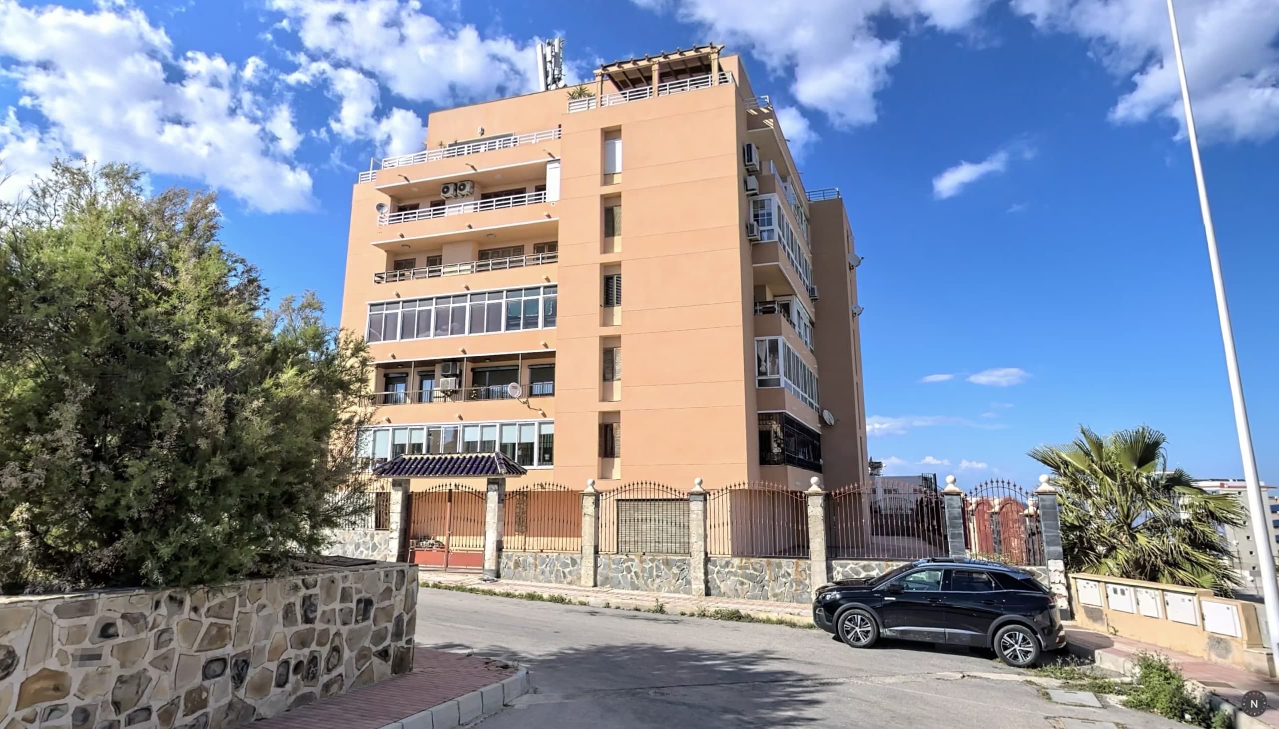 Commercial basement · Torre del Moro — view 3